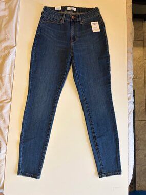 NWT Denizen from Levi's High Rise Skinny Jeans